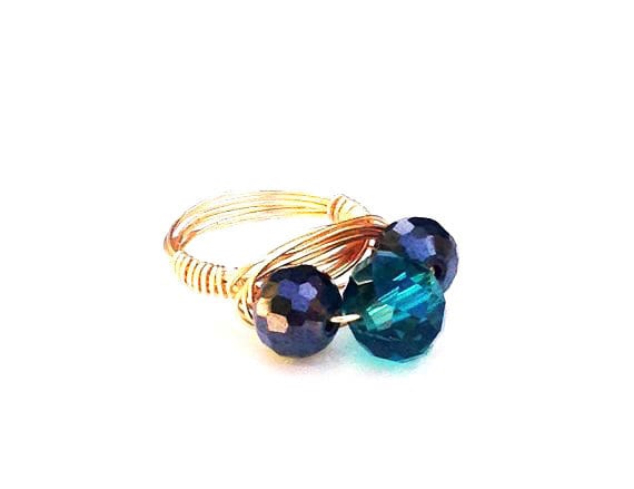 Schön Schwarz Und Emerald Crystal Ring in Gold Schön Schwarz Und Emerald Crystal Ring in Gold von MadeByMills