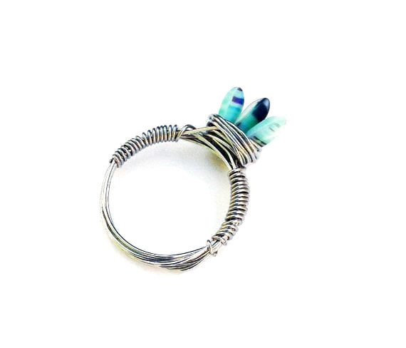 Schöne Grüne "Kryptonite" Ring in Silber von MadeByMills
