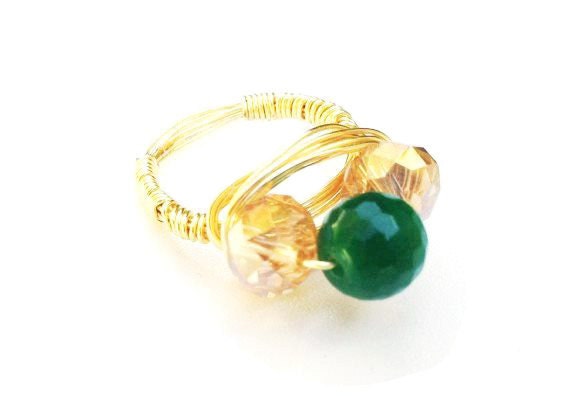 Schönen Champagner Und Emerald Crystal Ring in Gold Schönen Champagner Und Emerald Crystal Ring in Gold von MadeByMills