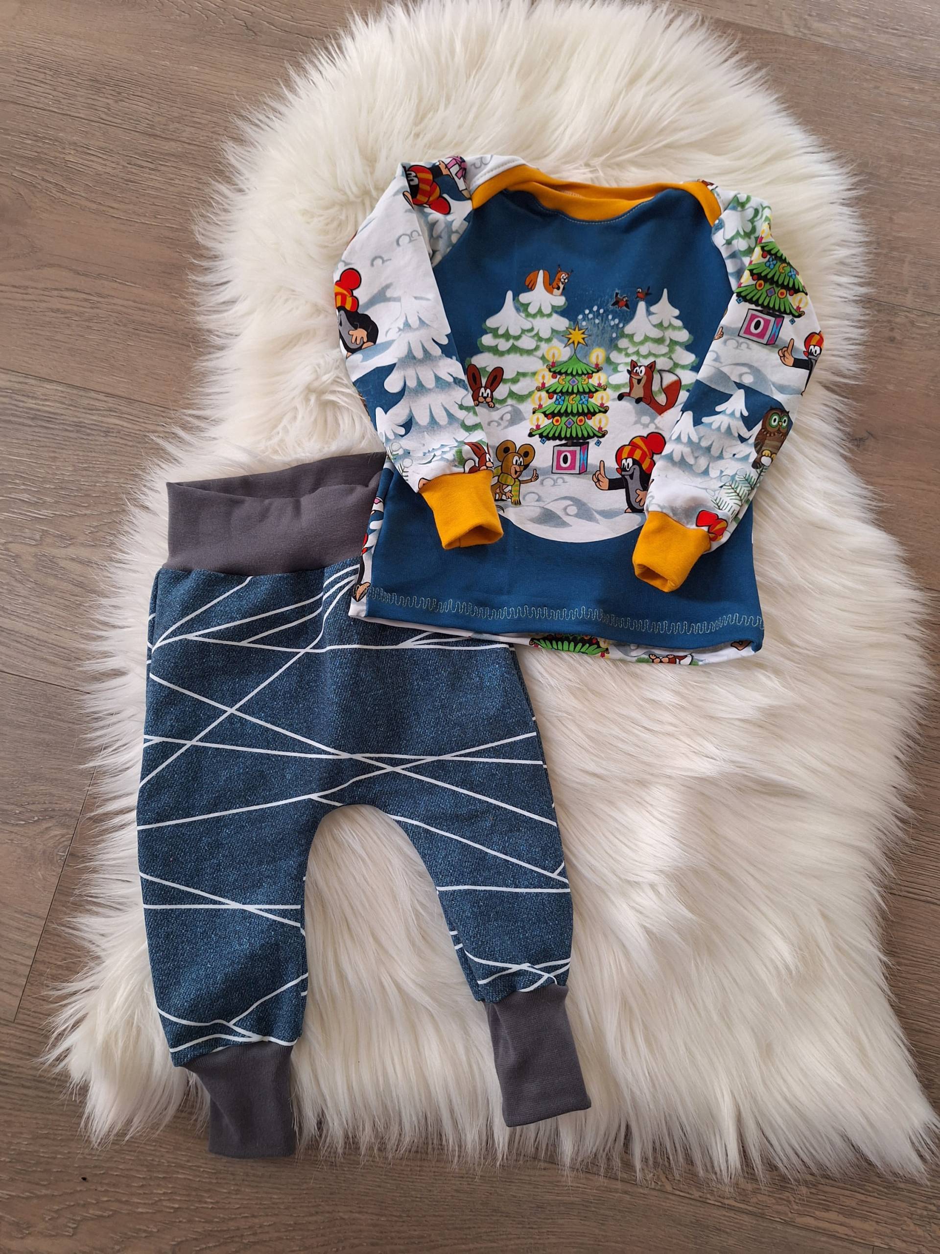 Baby-Set Pumphose Und Langarmshirt 74, Junge, Mädchen, Pullover Hose, Weihnachten Der Kleine Maulwurf Pauli Baby-Set Pumphose Und Langarmshirt 74, Junge, Mädchen, Pullover Hose, Weihnachten Der Kleine Maulwurf Pauli von MadeByNaehwichtel