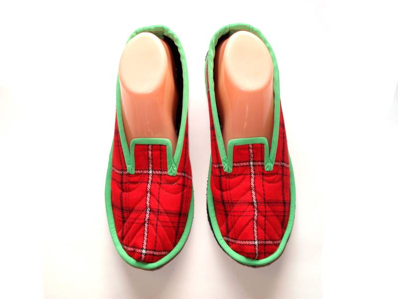 Damenhausschuhe, Hausschuhe Aus Wolle, Für Erwachsene, Bequeme Frauen, Rote Geschenkidee Damenhausschuhe, Hausschuhe Aus Wolle, Für Erwachsene, Bequeme Frauen, Rote Geschenkidee von MadeByTinna