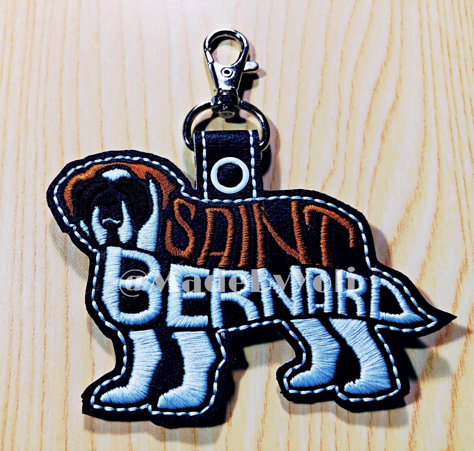 Bernhardiner Schlüsselanhänger Bernhardiner Schlüsselanhänger von MadeByYoli