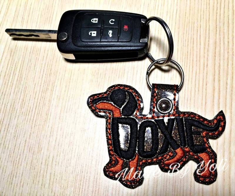 Doxie Text Schlüsselbund Doxie Text Schlüsselbund von MadeByYoli