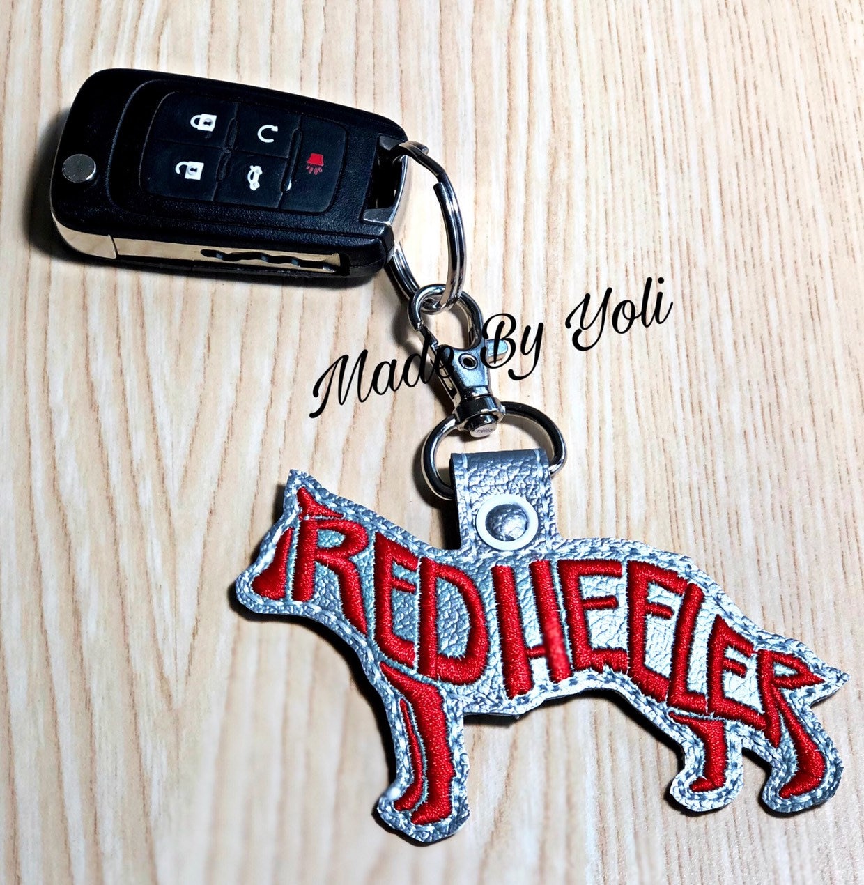 Roter Heeler Schlüsselanhänger Roter Heeler Schlüsselanhänger von MadeByYoli