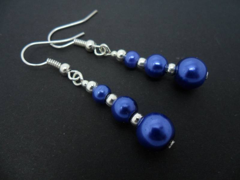 Ein Paar Hübschen Blauen Glas Perlen Bead Dangly Ohrringe Ein Paar Hübschen Blauen Glas Perlen Bead Dangly Ohrringe von MadeInEngland63