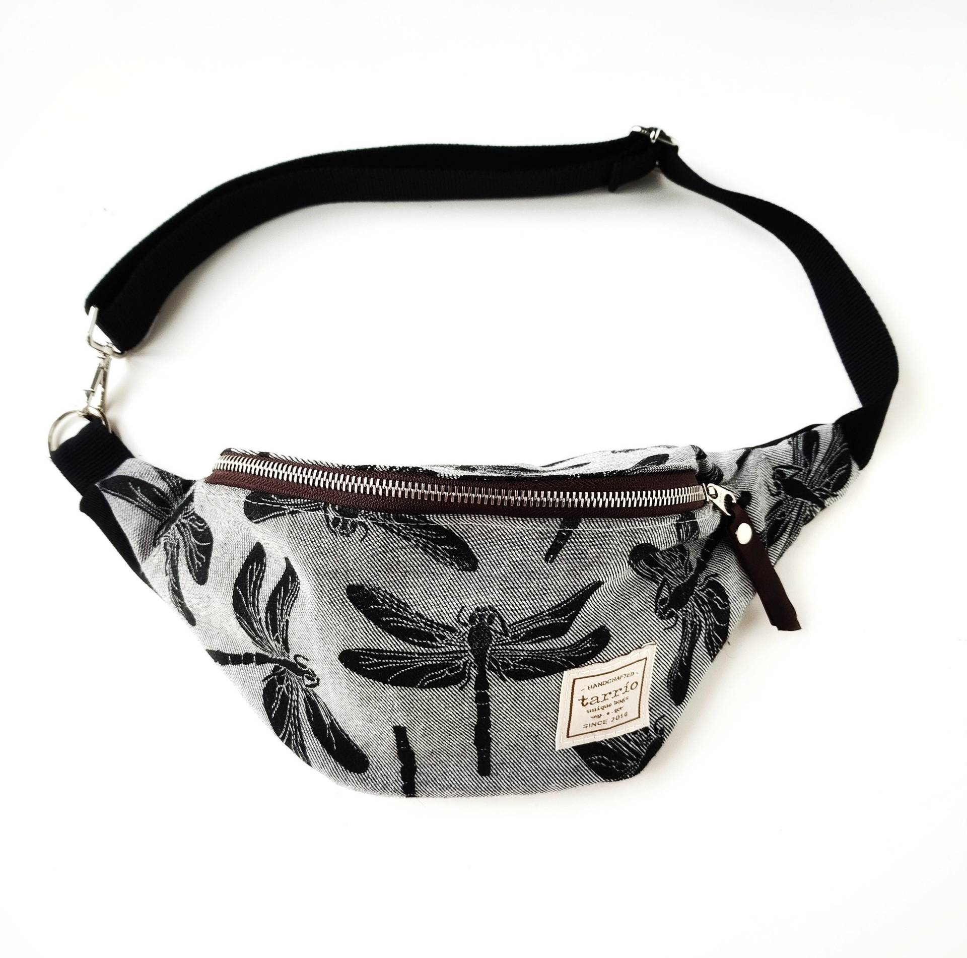 Gürteltasche „Libellen" Aus Stoff Und Leder. Handgefertigter Druck. Grau Schwarz. Für Herren, Damen. Libellentasche Gürteltasche „Libellen" Aus Stoff Und Leder. Handgefertigter Druck. Grau Schwarz. Für Herren, Damen. Libellentasche von MadeInTarrio