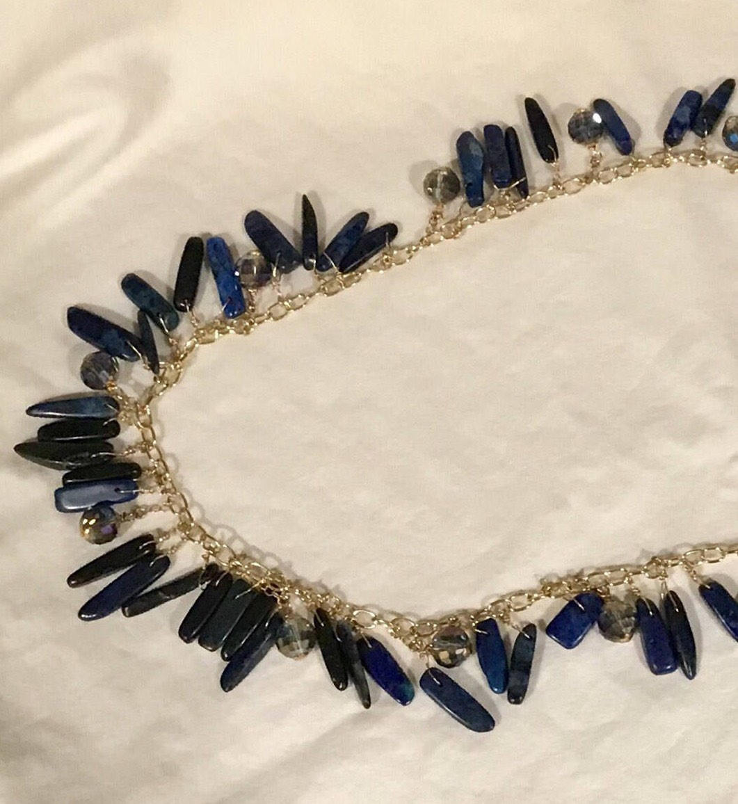 Lapis Edelstein Chips Und Kristall Perlen Lange Goldkette Schmuck Anweisung Halskette von MadeMarianJewelry