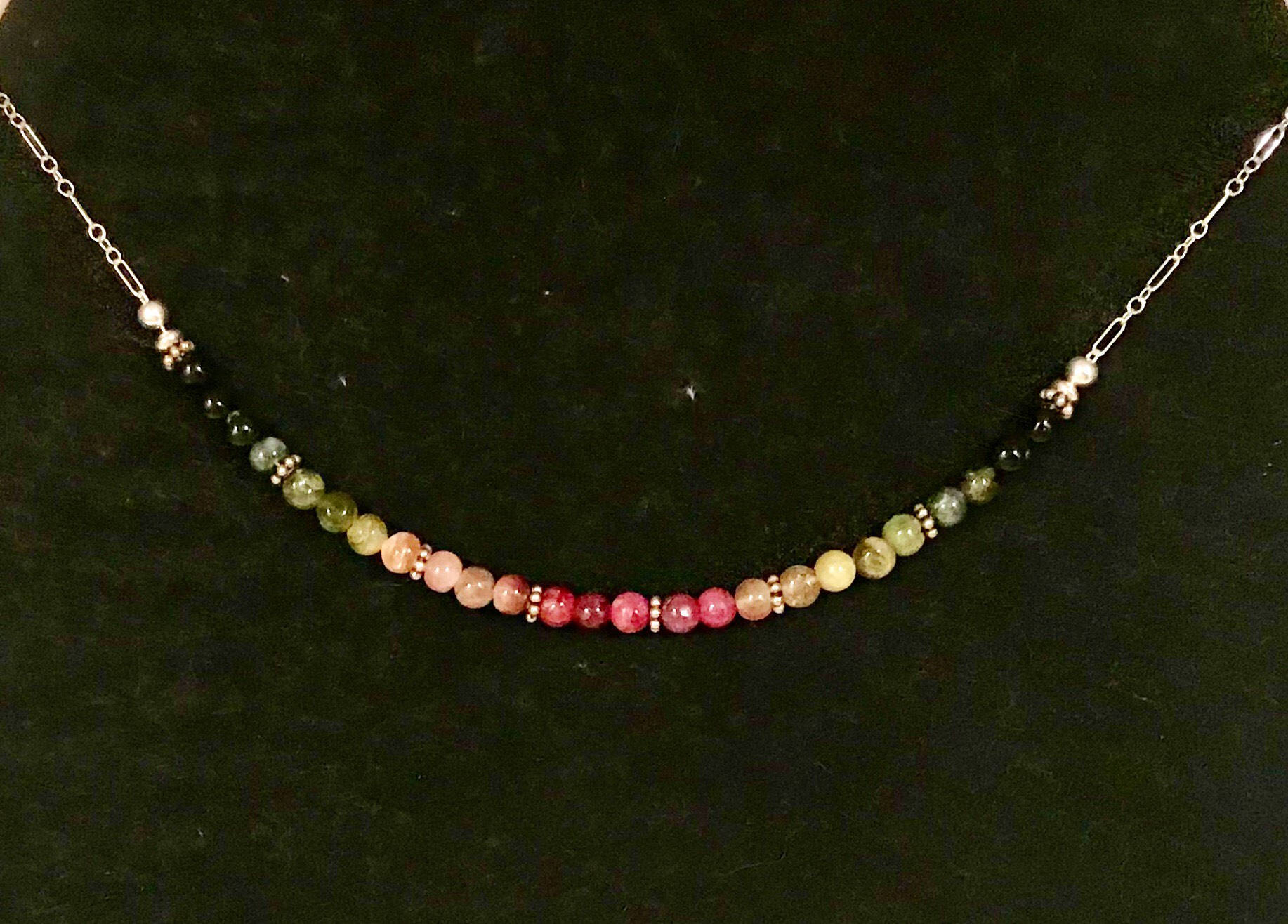 Multicolor Regenbogen Turmalin Edelstein Runde Perlen Mit Sterling Silber Kette Schmuck Halskette von MadeMarianJewelry