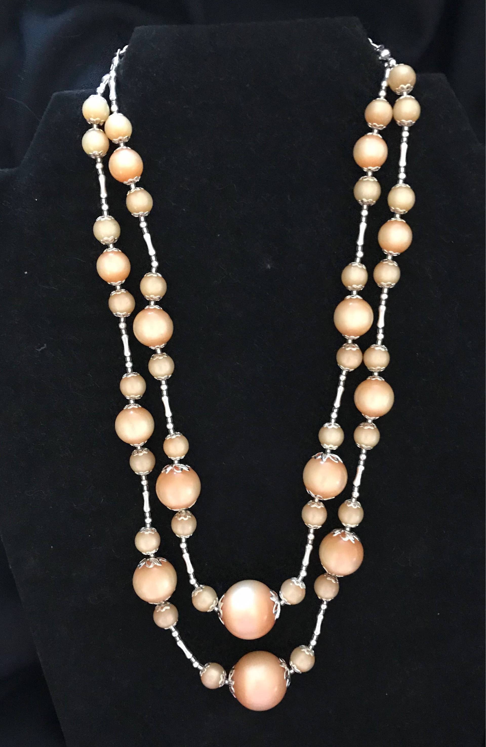 Vintage Inspiriert Orange Pfirsich Katze Auge Lucite Perle Perlen Multistrand Schicht Halskette Mit Silber Verstellbaren Verschluss von MadeMarianJewelry