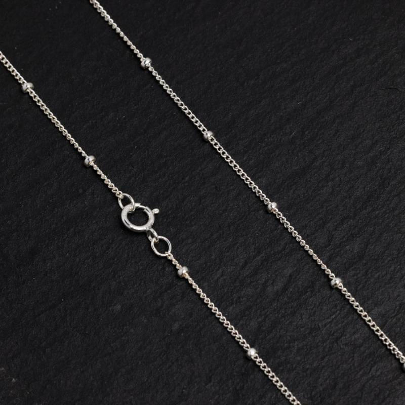 18 Zoll - Sterling Silber Satelliten Kette 1 Mm Mit 1, 9 Kugel Halskette 18 Zoll - Sterling Silber Satelliten Kette 1 Mm Mit 1, 9 Kugel Halskette von MadeOfMetal