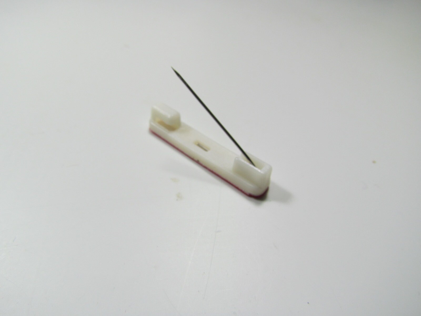 1000 Count - 1, 5 Zoll Weiße Kunststoff Sicherheitsnadel Zurück Mit Klebstoff. Für Namensschilder Und Anstecker. Klebeleiste Anstecknadel 1000 Count - 1, 5 Zoll Weiße Kunststoff Sicherheitsnadel Zurück Mit Klebstoff. Für Namensschilder Und Anstecker. Klebeleiste Anstecknadel von MadePerfectCoasters