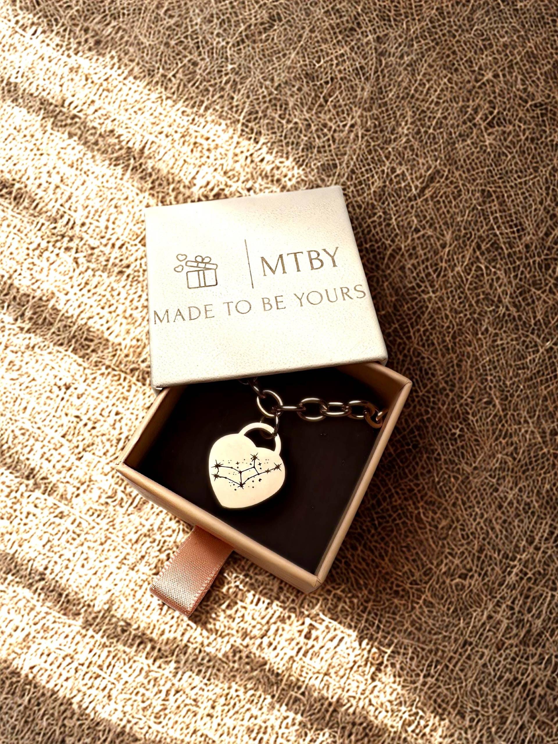 Benutzerdefiniertes Personalisiertes Herz Armband Graviert Mit Name Symbol, Gravur, Geschenk Für Mama Freundin, Schmuck Frauen von MadeToBeYours2025