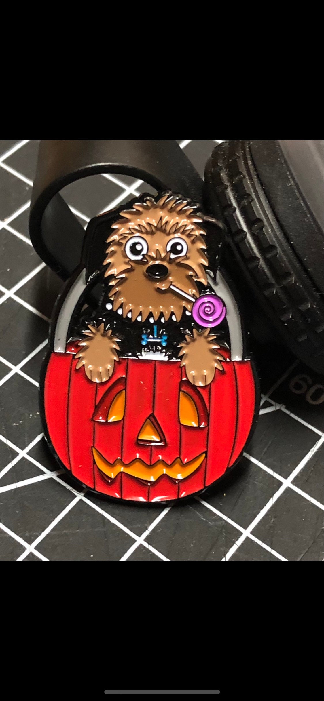Halloween Trick Or Treat Border Terrier Pin Halloween Trick Or Treat Border Terrier Pin von MadebyAnnetteuk