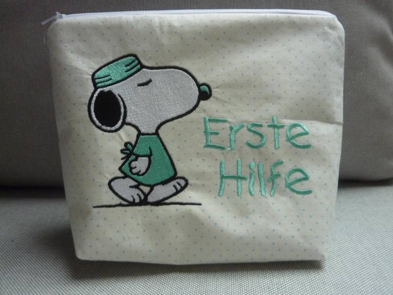 Erste Hilfe Snoopy Charly Brown Und Family Kosmetiktasche Comic Krankenschwester Bestickt von MadebyHeidiRohrmoser