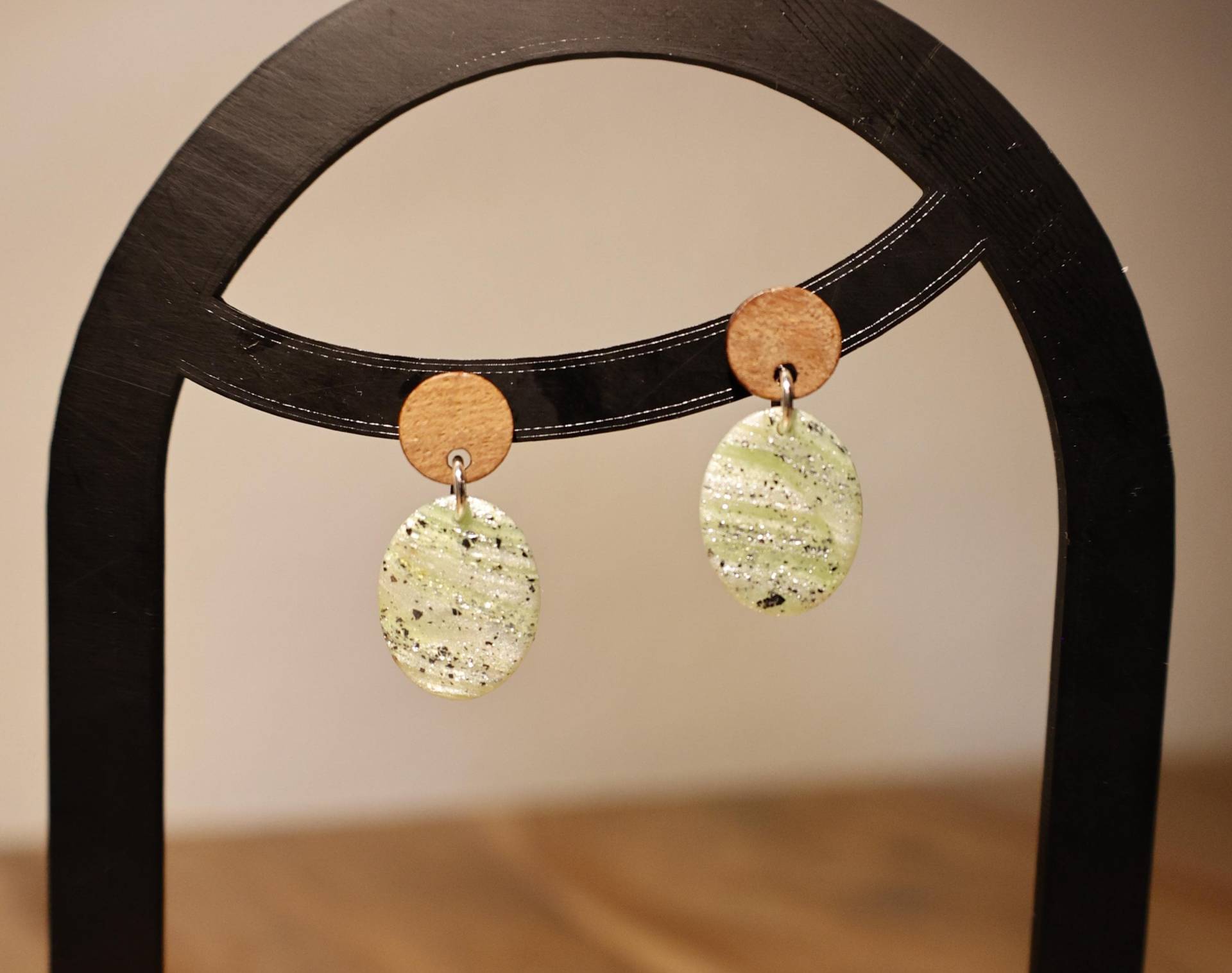Ohrringe Pastell-Mint/Perlmutt Mit Silber-Akzenten Und Holz | 925 Sterling Silber von MadebyLiri