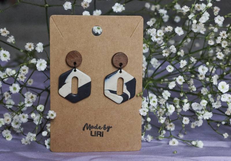Statement-Ohrringe Raute Schwarz/Beige Mit Holz | 925 Sterlingsilber von MadebyLiri