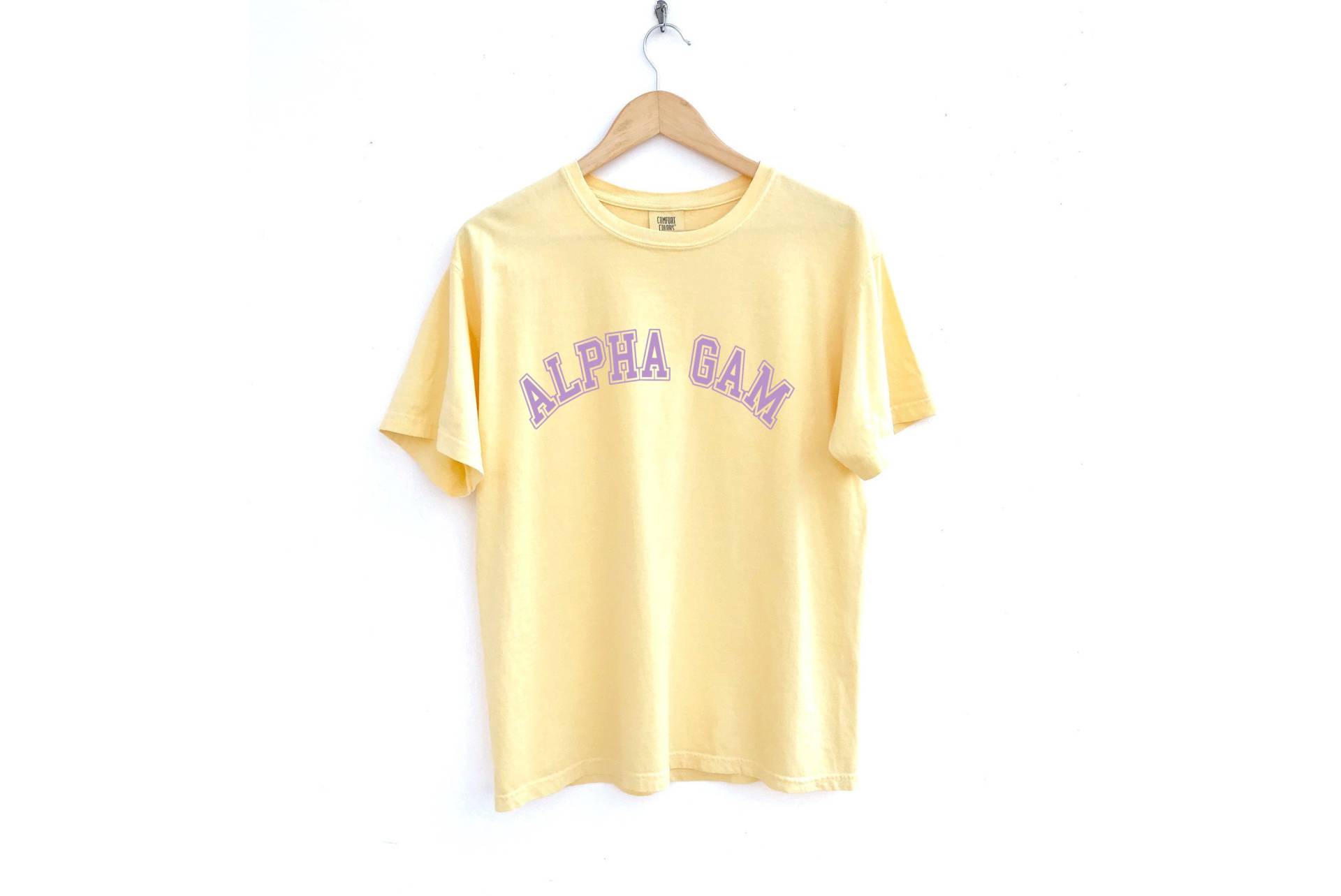 Alpha-Alpha-Delta - Lila-stehbogen-Sororitätsshirt Comfort Colors Butter von MadebyMollzShop