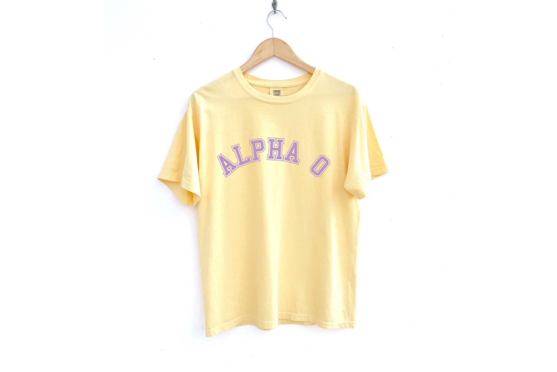 Alpha Omicron Pi - Lila Stehbogen Sorority Shirt Comfort Colors Butter von MadebyMollzShop