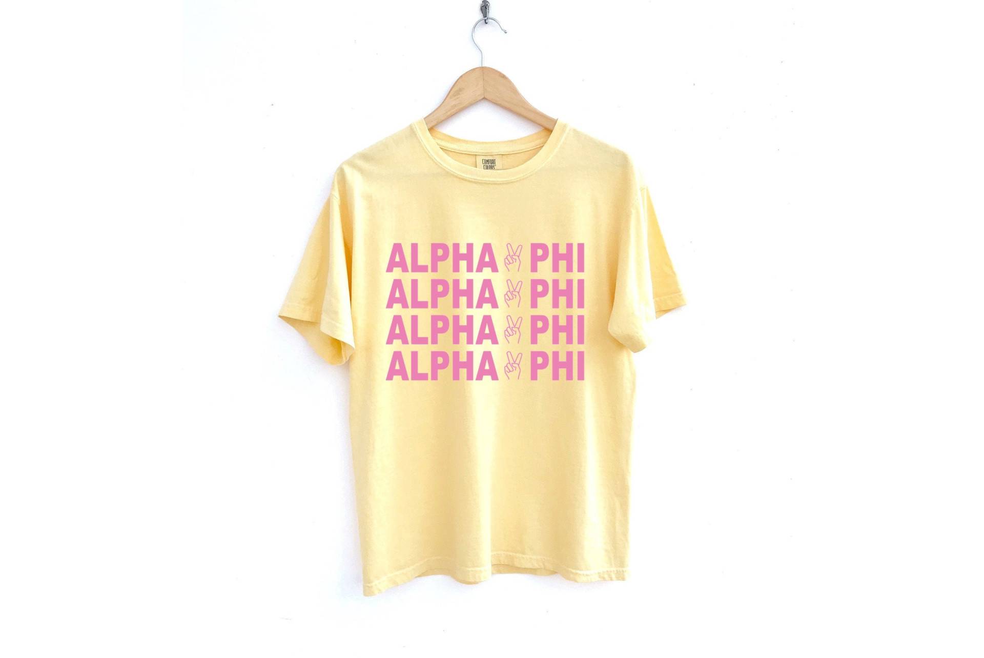 Alpha Phi/Rosa Und Gelb Peace Sorority Shirt Comfort Colors Butter von MadebyMollzShop