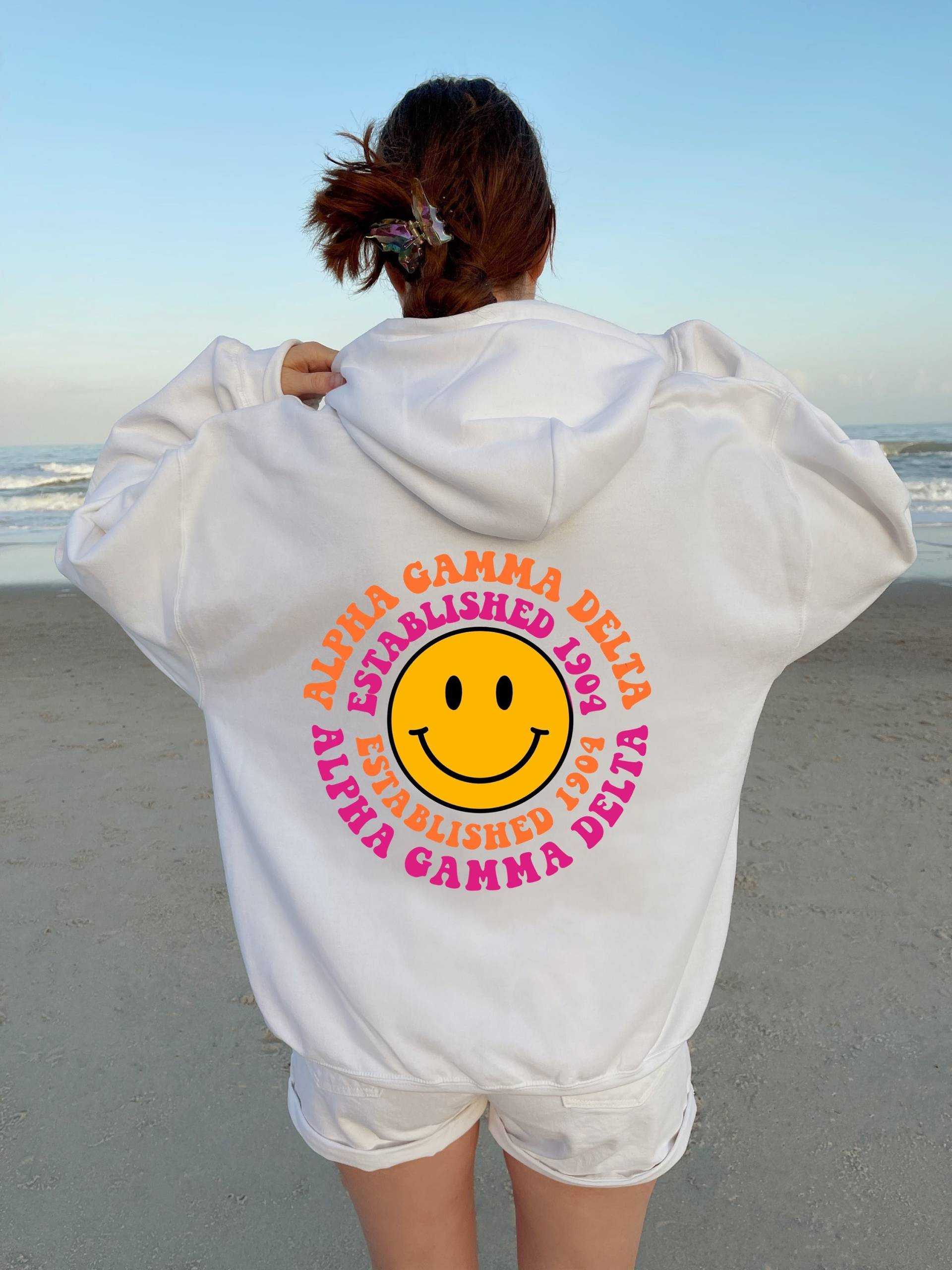 Warm & Smiles Sorority Kapuzenpullover // Sweatshirt Schwesterlichkeit Geschenk von MadebyMollzShop