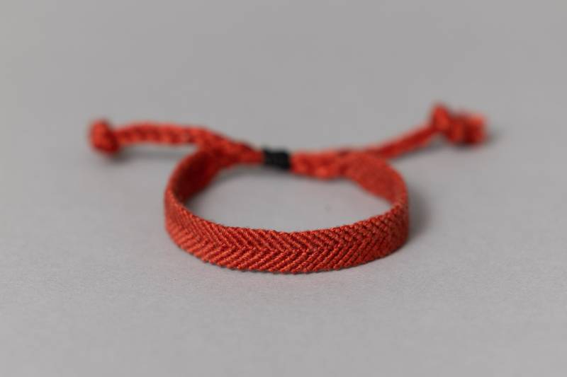 Handgefertigtes Verstellbares Freundschaftsarmband, Geflochtenes Baumwollarmband, Boho Style, Unisex, Schmuck, Hippie, Makramee, Geschenk von MadebyNegin