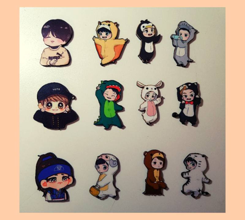 Holz Bts/Exo Pin | Pinback Buttons/Magnete von MadebyParisa