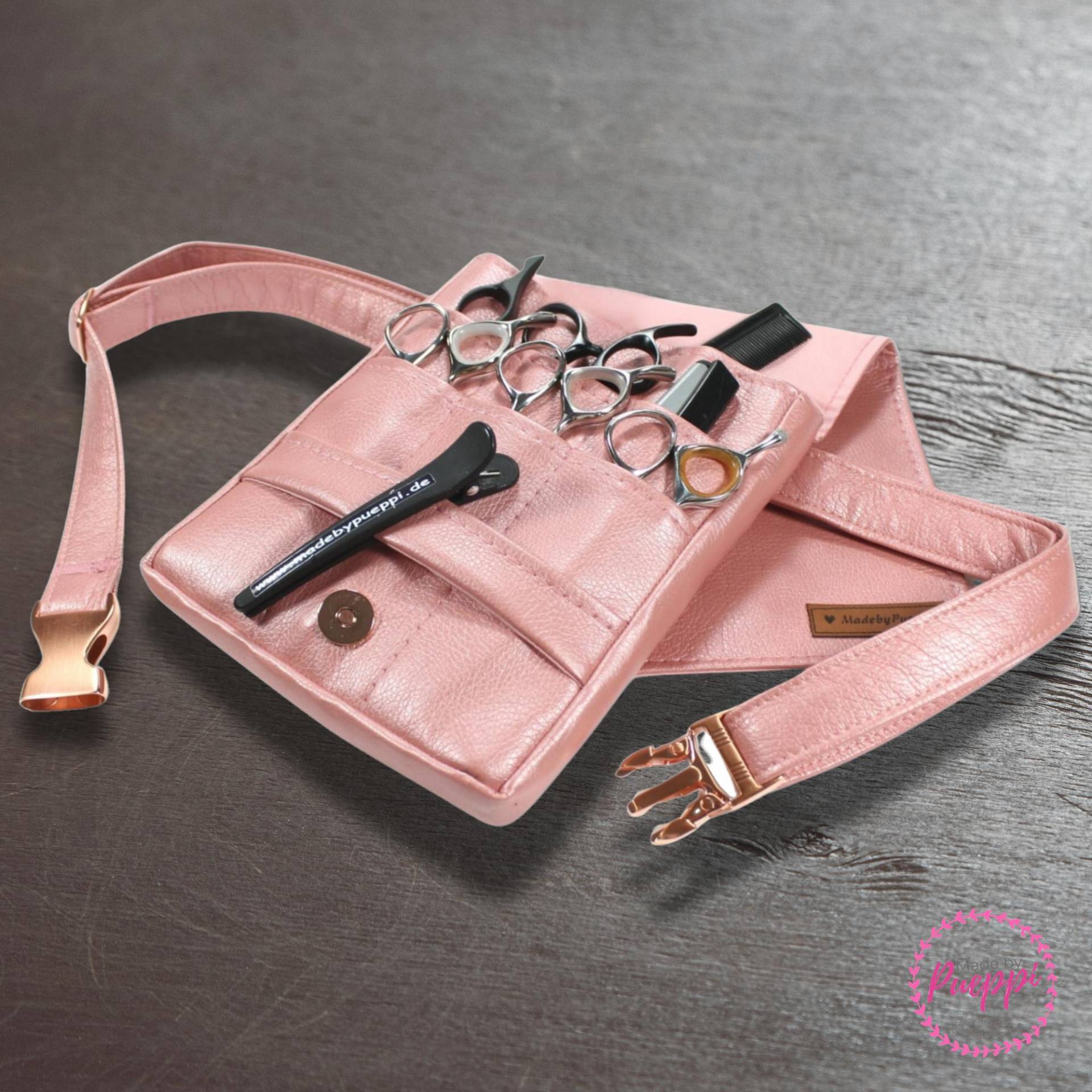Elegante Kunstleder Friseurtasche Im Design Pure Rose' Friseurwerkzeugtasche Friseurscherentasche Friseurgürteltasche Friseurgeschenk Elegante Kunstleder Friseurtasche Im Design Pure Rose' Friseurwerkzeugtasche Friseurscherentasche Friseurgürteltasche Friseurgeschenk von MadebyPueppi