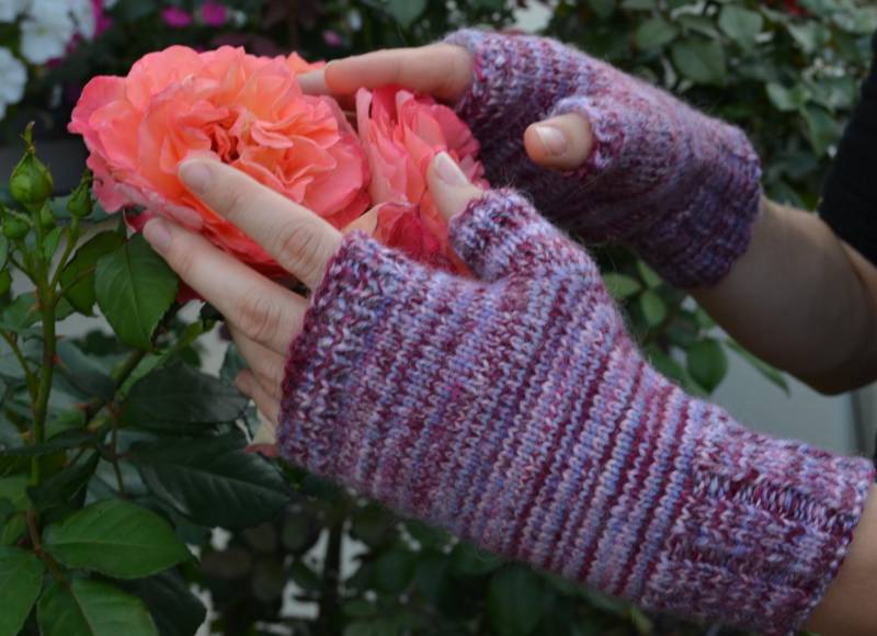 Stulpen Pulswärmer Armstulpen Wolle Handwärmer Winter Strick Damen Walk Geschenkideen Handstulpen von MadebyRewda