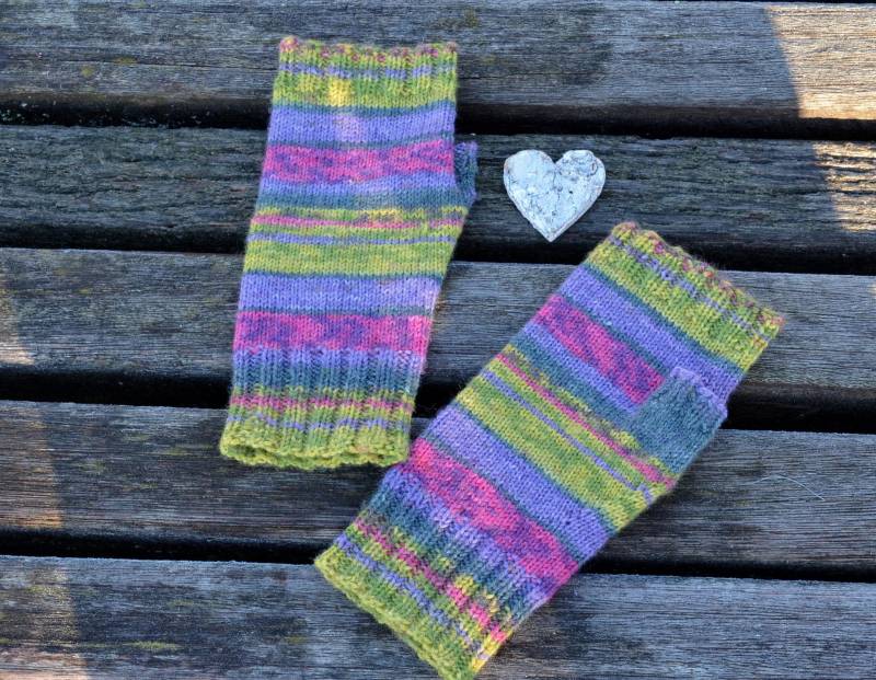 Stulpen Pulswärmer Armstulpen Wolle Handwärmer Winter Strick Damen Walk Geschenkideen Handstulpen von MadebyRewda