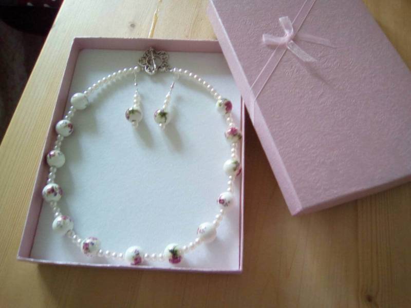 Kette Und Ohrringe Boxed Kette Und Ohrringe Boxed von Madebymyfairhands