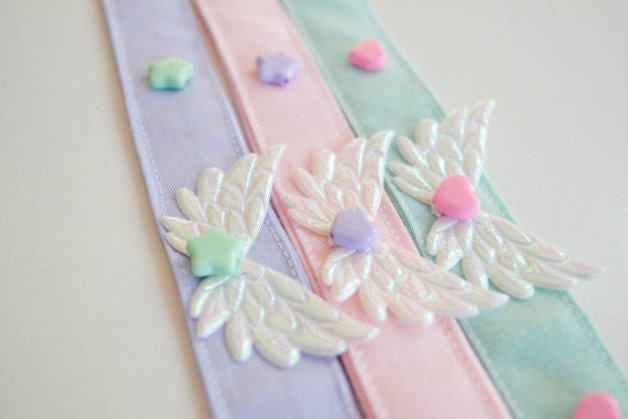 Pastel Halsband Mit Schleife Und Nieten von MademoiselleOpossum