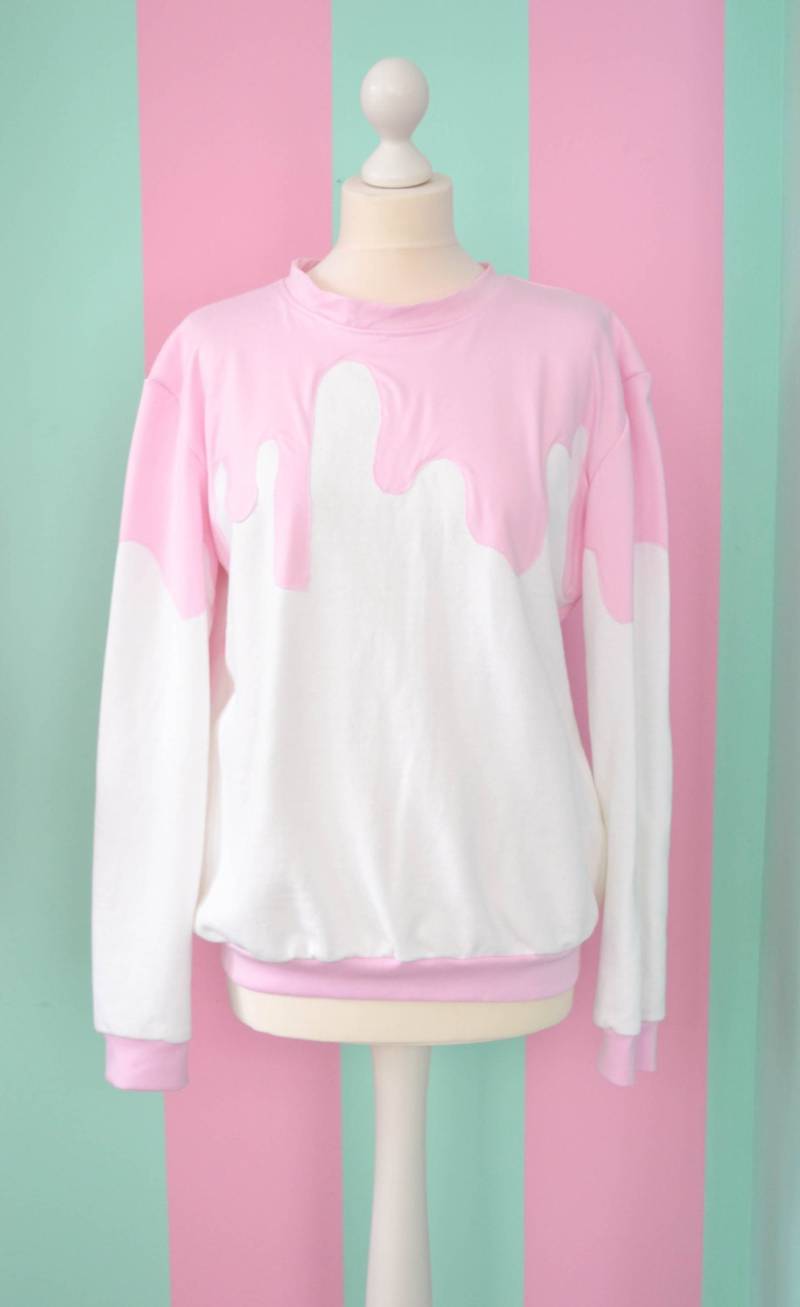 Weißer Fairy Kei Pullover Mit Rosa Soße von MademoiselleOpossum