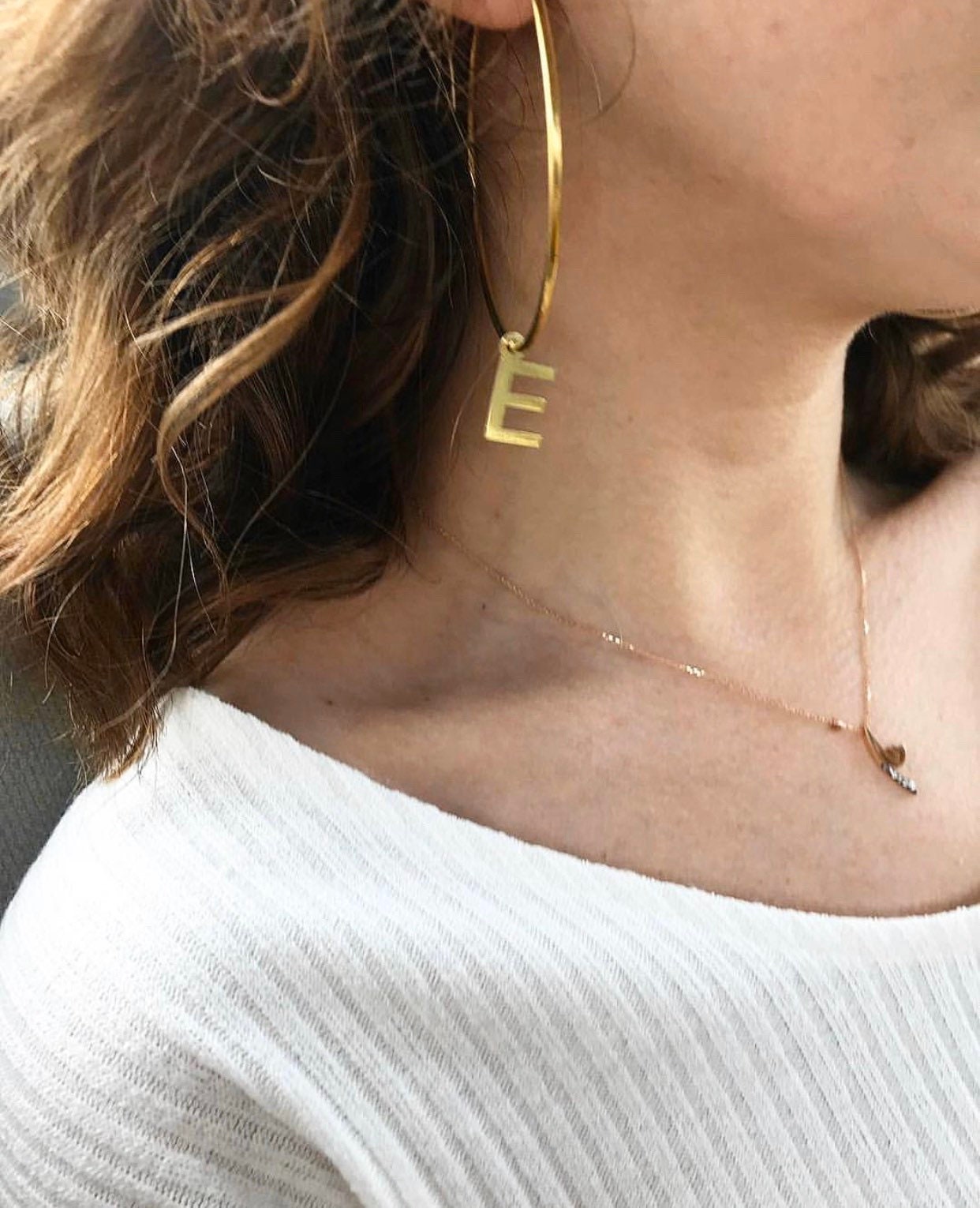 Zwei in Einem Ohrring/Gold Creolen Mit Initialen Initial Ohrringe 925 Silber Statement von Madenie