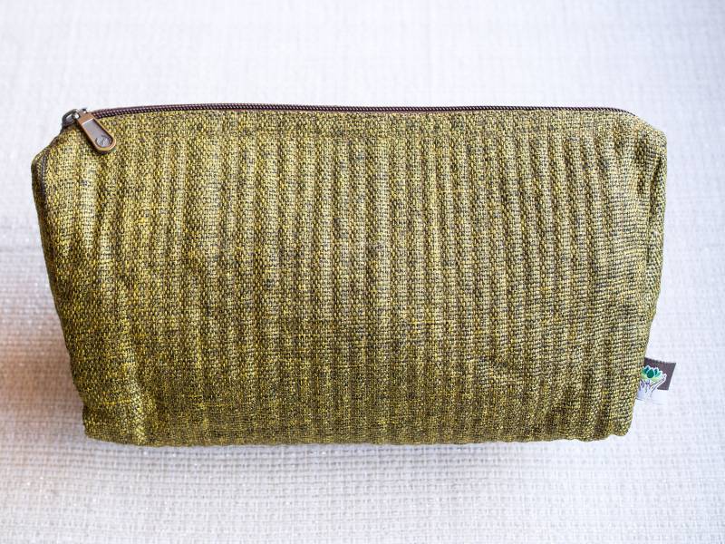 Grüne Leinwand Reisende | Unisex/Geschenke Für Ihn Handgefertigt Fair Trade Allzweck Ladegerät Fall Zubehör Tasche Toilettentasche von MadewithaPurpose16