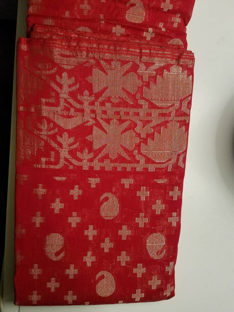 Roter Jamdani Saree Roter Jamdani Saree von MadhurisStudio