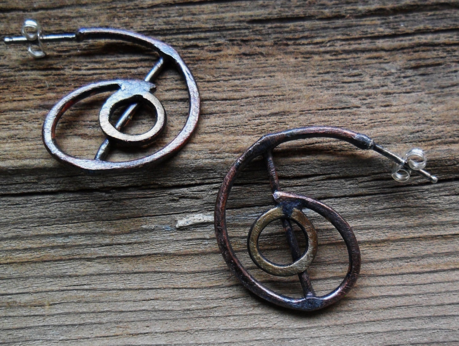 Kupfer Und Messing Swirl Sterling Silber Ohrstecker von MadiJAXmetals