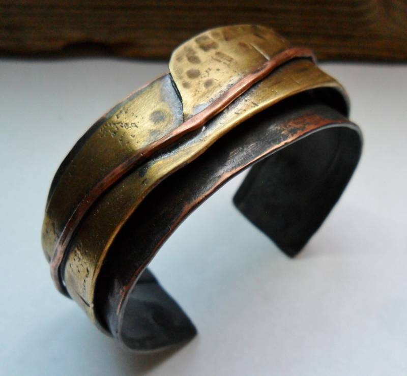 Mixed Metals Kupfer Messing Herren Damen Strukturierte Manschette Armband Geschenk Damenschmuck Herrenschmuck von MadiJAXmetals