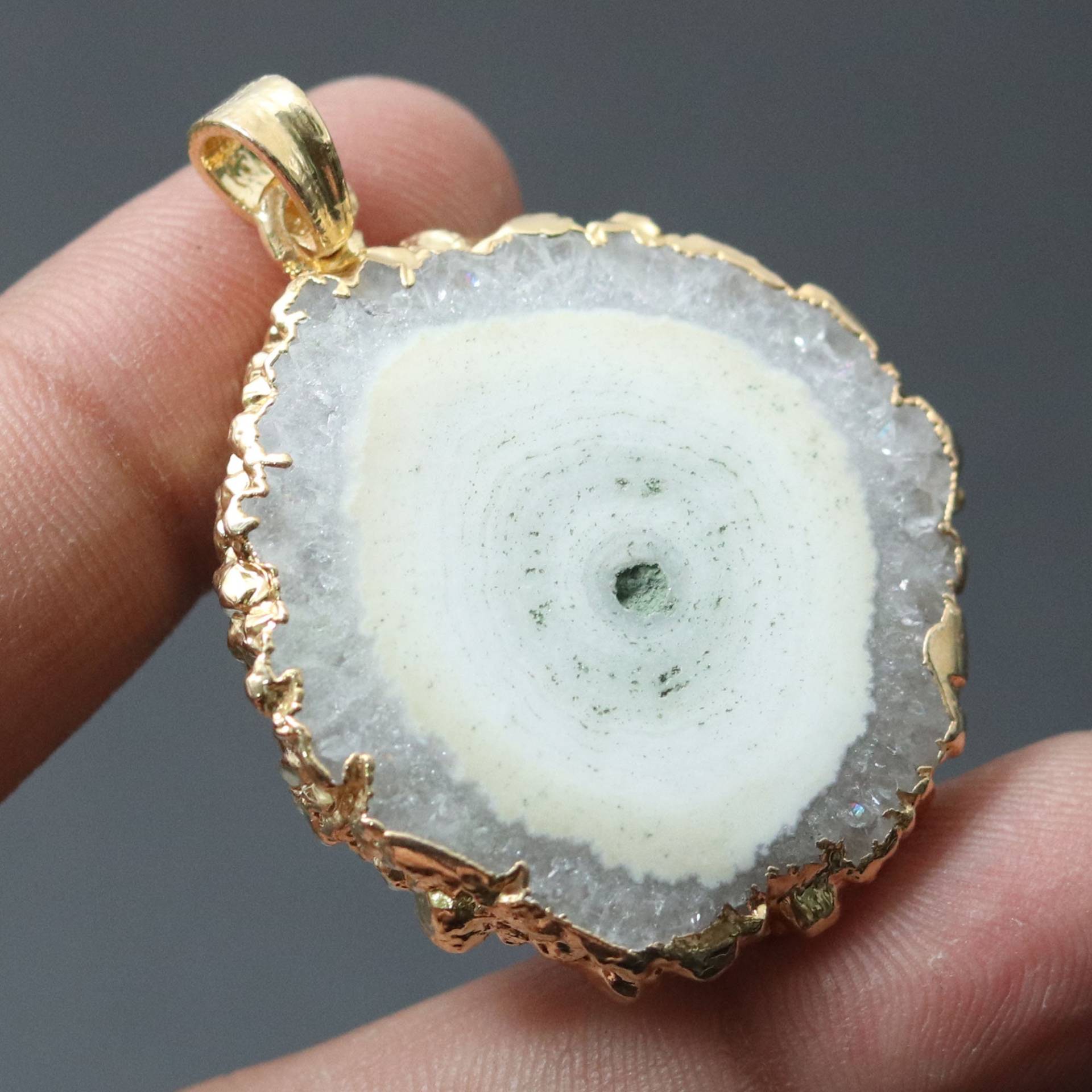 Achat Geode Scheibe Edelstein Handgefertigter Anhänger Schmuck Geschenk Für Sie Ihn Vergoldet von MadonnaJewellery