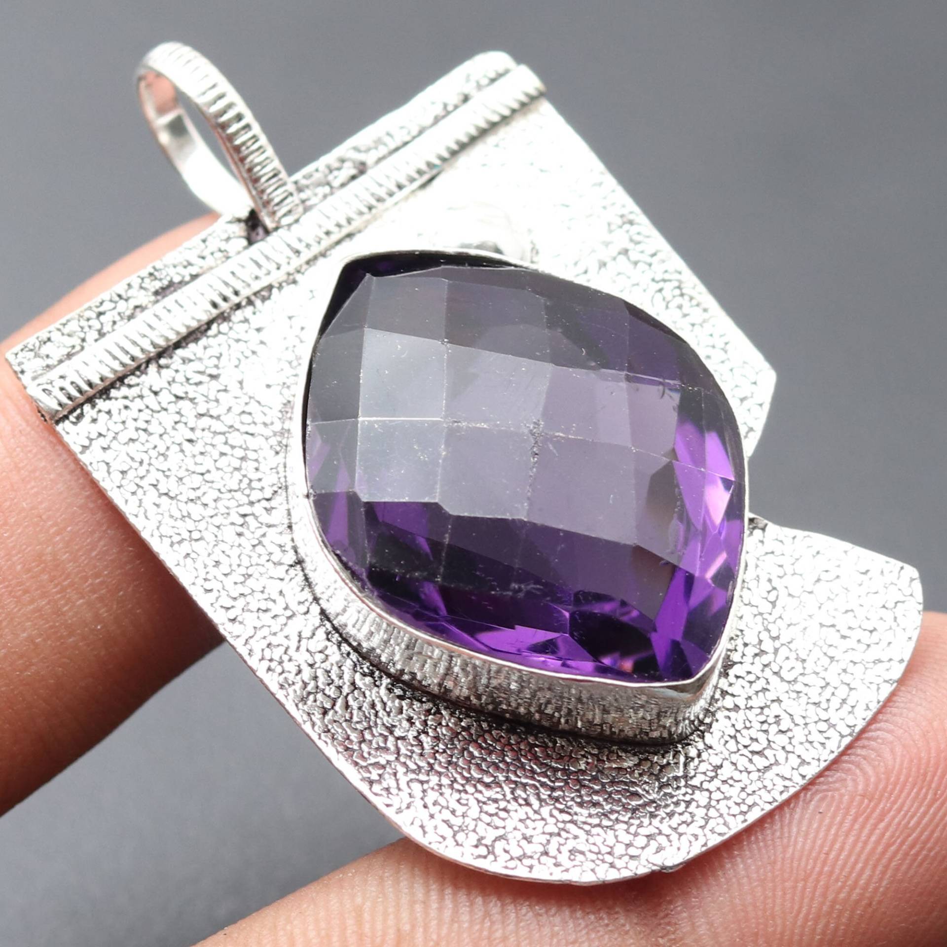 Amethyst Quarz Edelstein Anhänger Schmuck Halskette Geschenk Für Sie Versilbert Neu Antik Stil Ihn von MadonnaJewellery