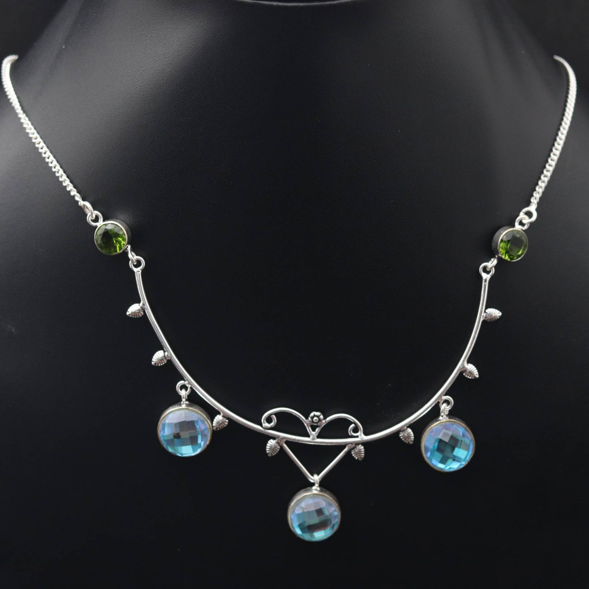 Aqua Mystic Peridot Edelstein Halskette Schmuck Frau Geschenk Für Sie Sterling Versilbert Ihn Einzigartiger Stil von MadonnaJewellery