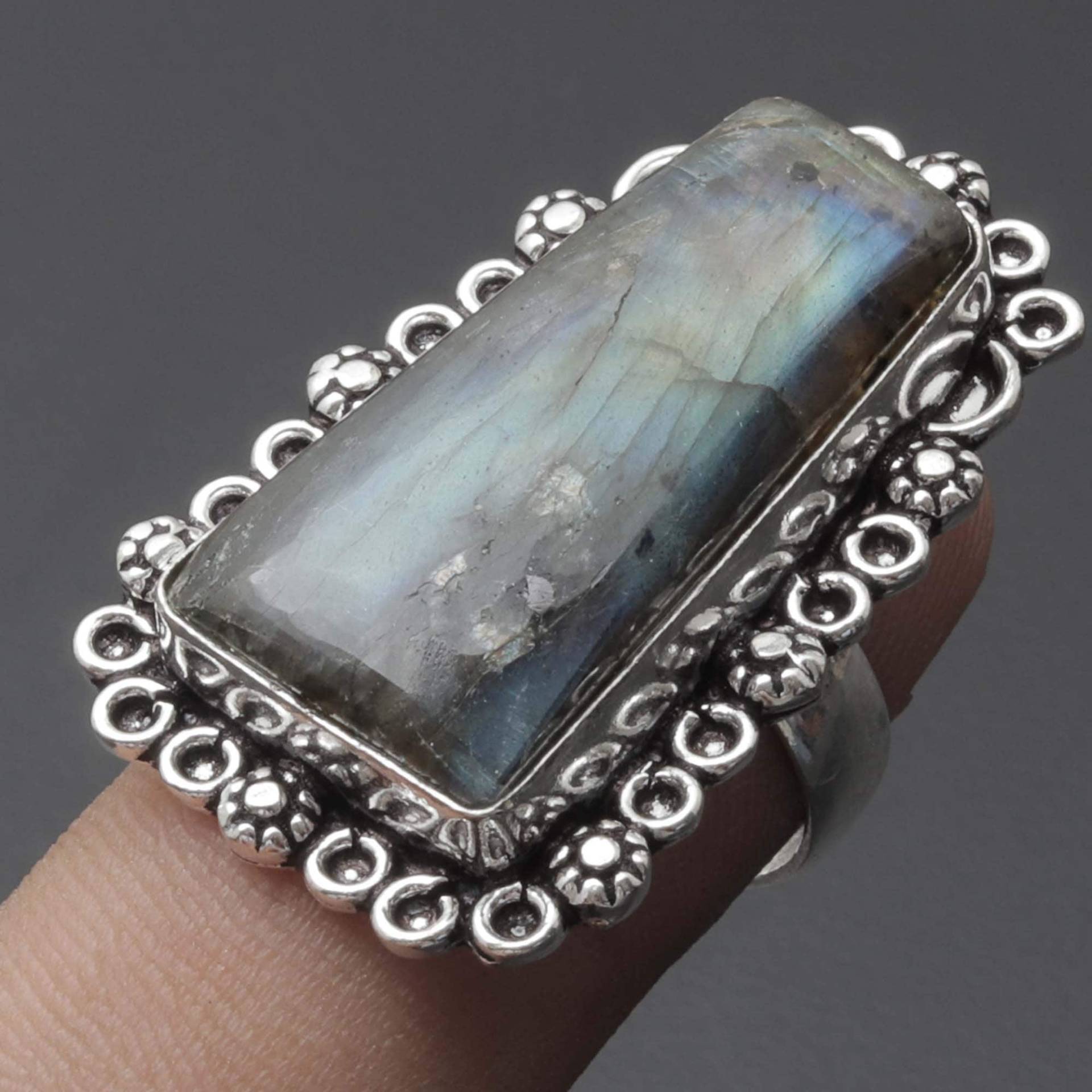 Blauer Feuer Labradorit Ring Frau Edelstein Antik Schmuck Geschenk Für Mädchen Sterling Versilbert Sie Xy2283 von MadonnaJewellery