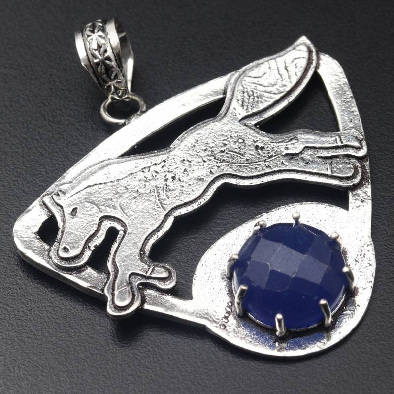 Blauer Saphir Anhänger Edelstein Schmuck Pferd Ausgeführt Stil Geschenk Für Sie Sterling Silber Überzogene von MadonnaJewellery