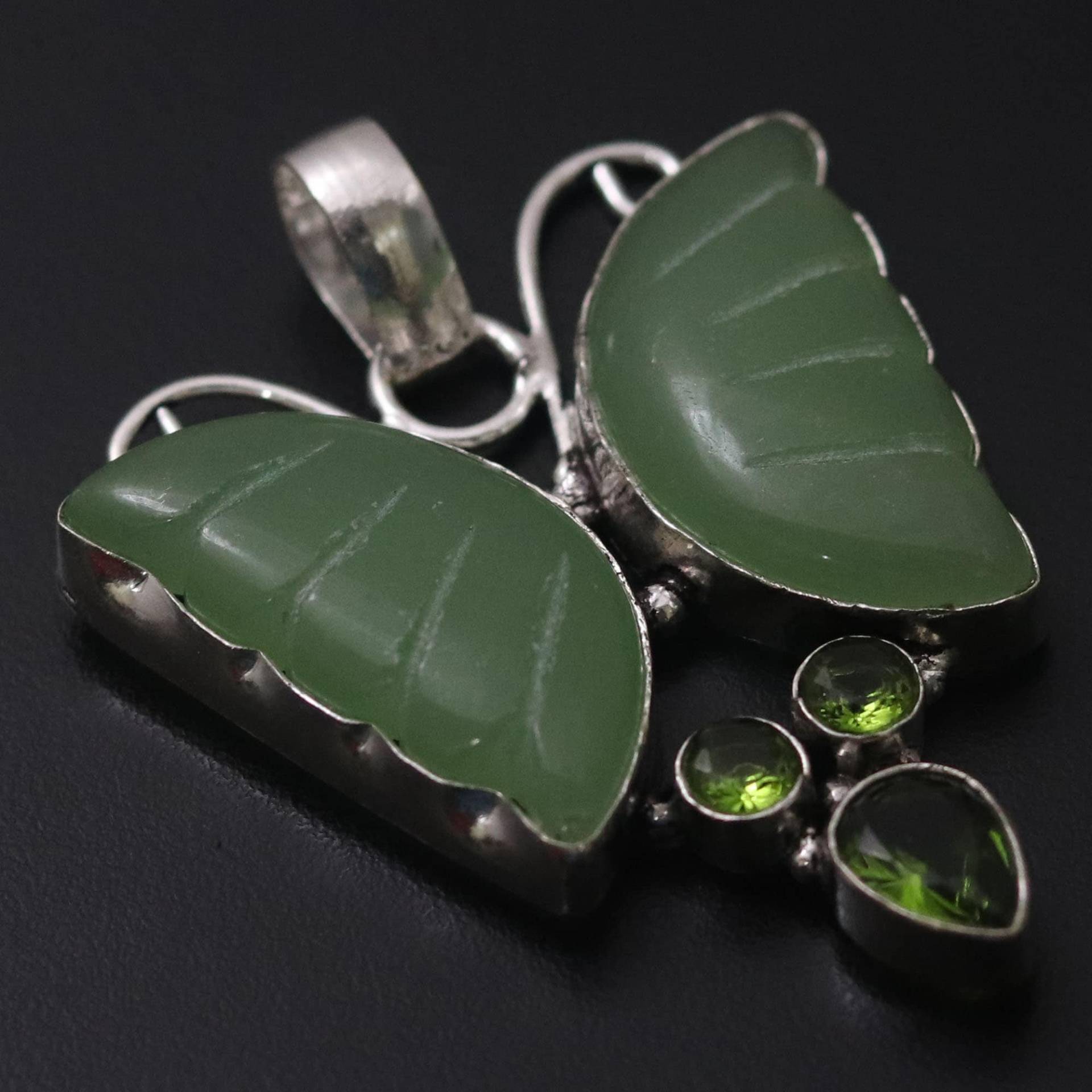 Chalcedon Peridot Quarz Anhänger Schmetterlinge Geschenk Für Ihn 925 Sterling Versilbert Sie von MadonnaJewellery