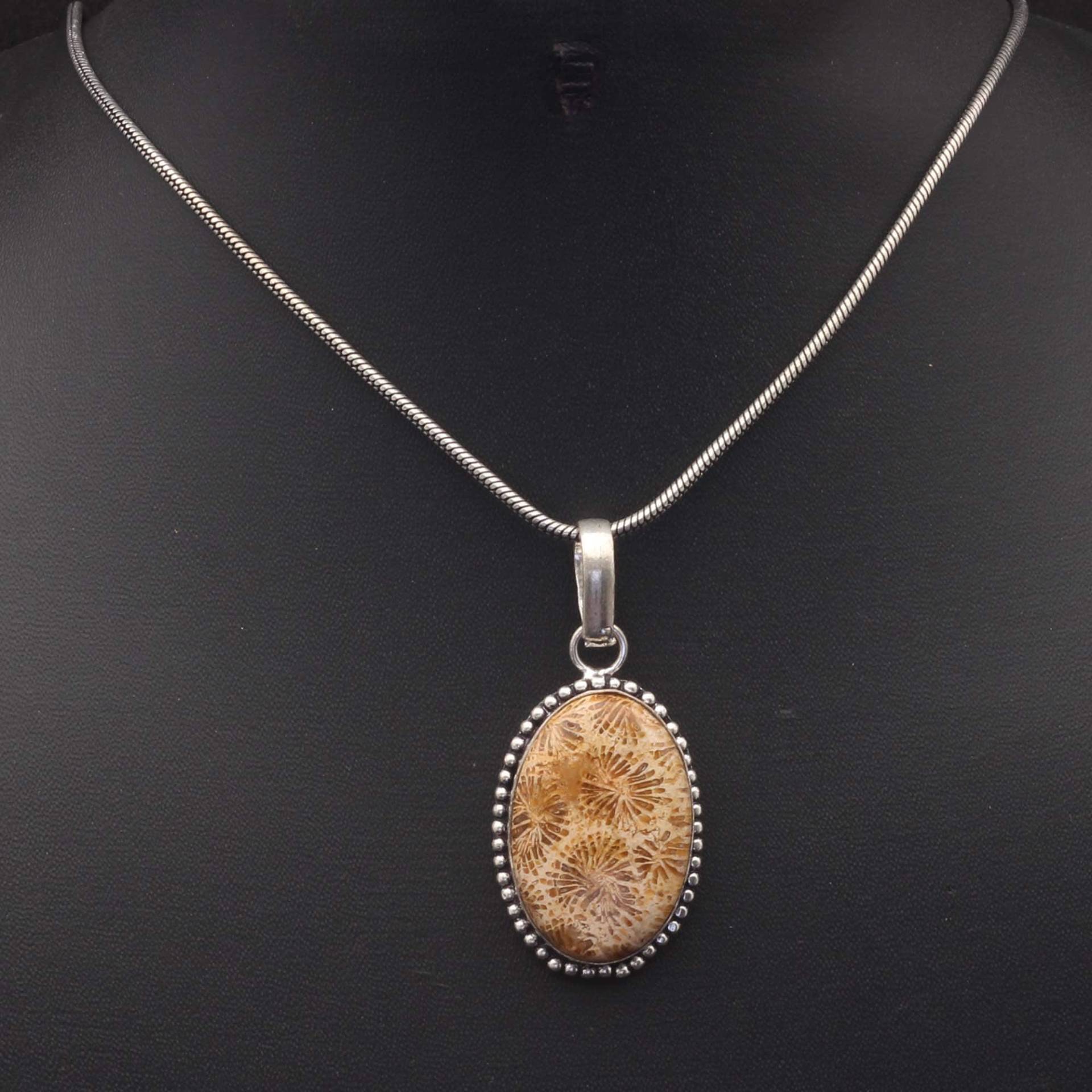 Fossil Koralle Anhänger Kette, Edelstein Schmuck Frau Kette Halskette Geschenk Für Sie Versilbert von MadonnaJewellery