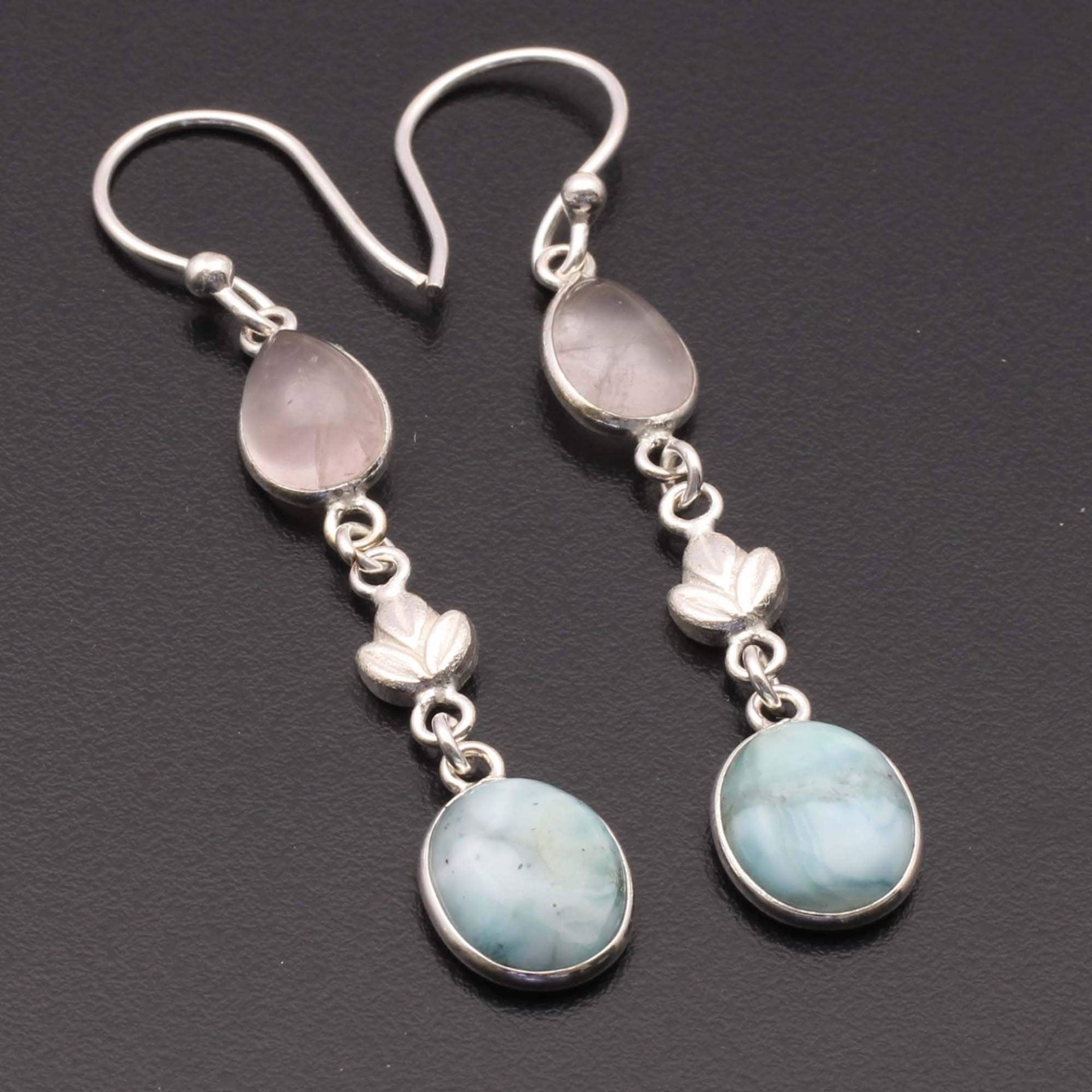 Natürliche Larimar Rosenquarz Ohrringe Edelstein Mädchen Schmuck Geschenk Für Sie Sterling Versilbert Xy93 von MadonnaJewellery