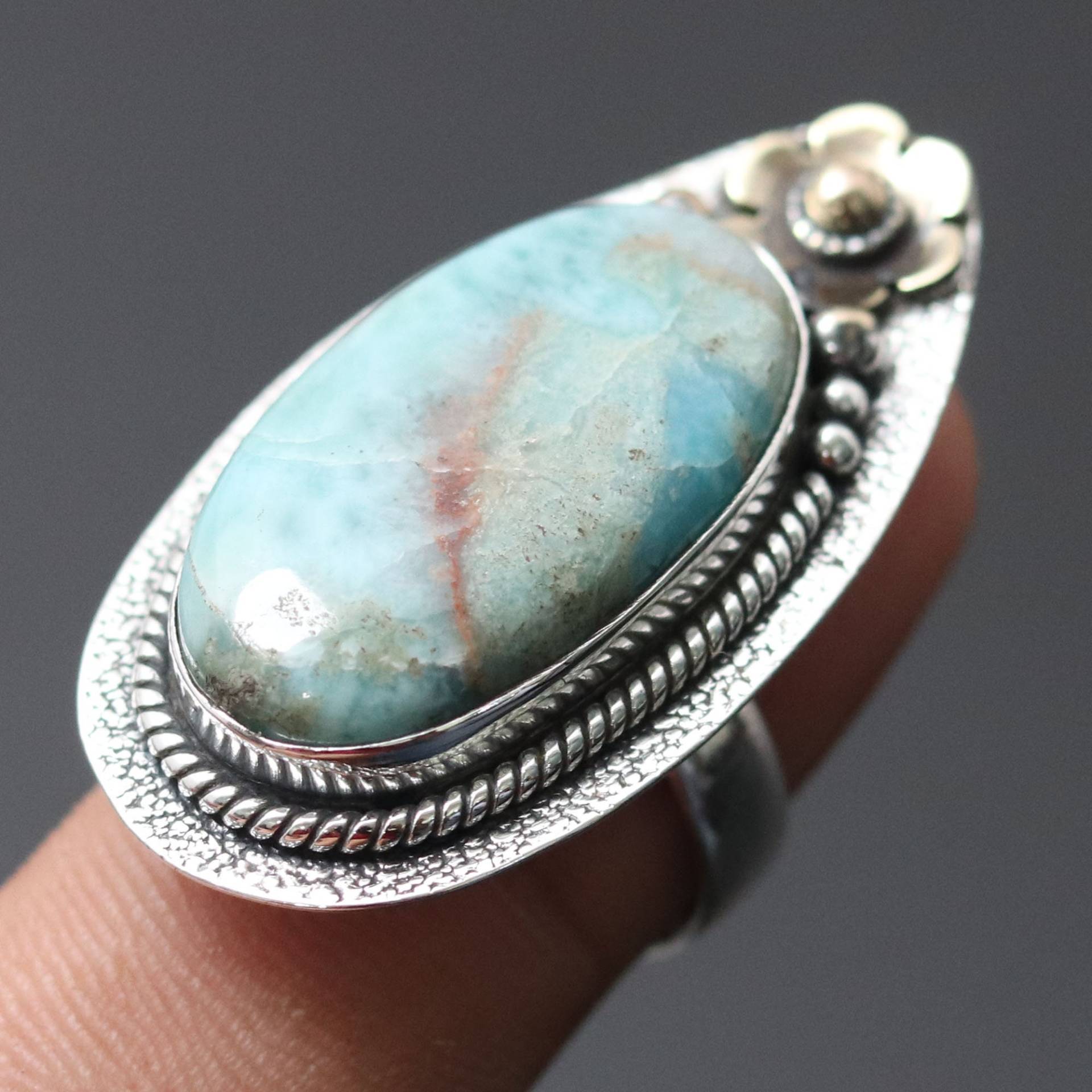 Natürlicher Larimar Edelstein Ring Schmuck Antik Blumen Stil Ring, Verstellbarer Schmuck, Sterling Versilbertes Geschenk Für Sie von MadonnaJewellery