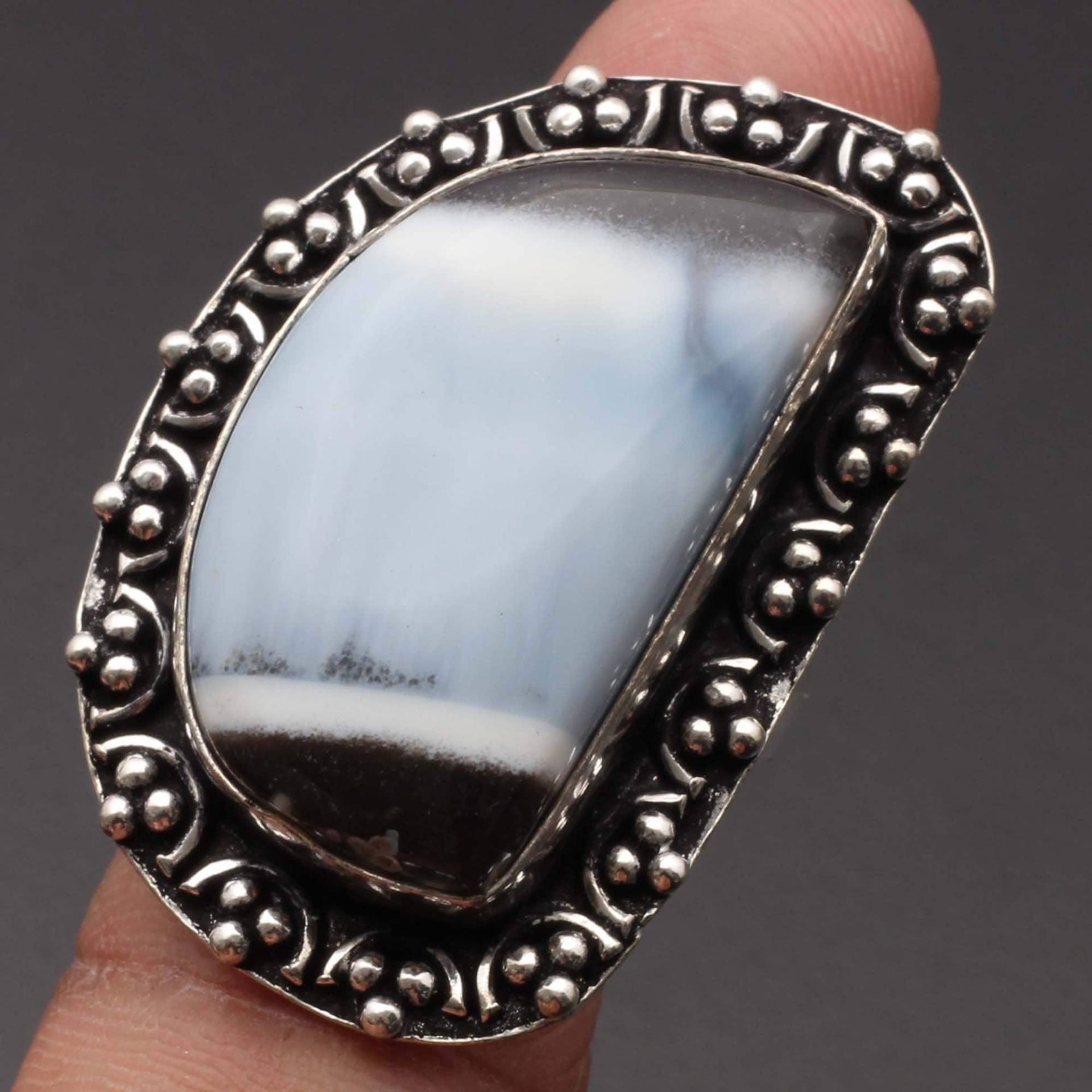 Owyhee Blau Opal Ring Handgemacht Schmuck Geschenk Für Sie Sterling Versilbert Antik Stil Größe Us 8, 5 Xy153 von MadonnaJewellery