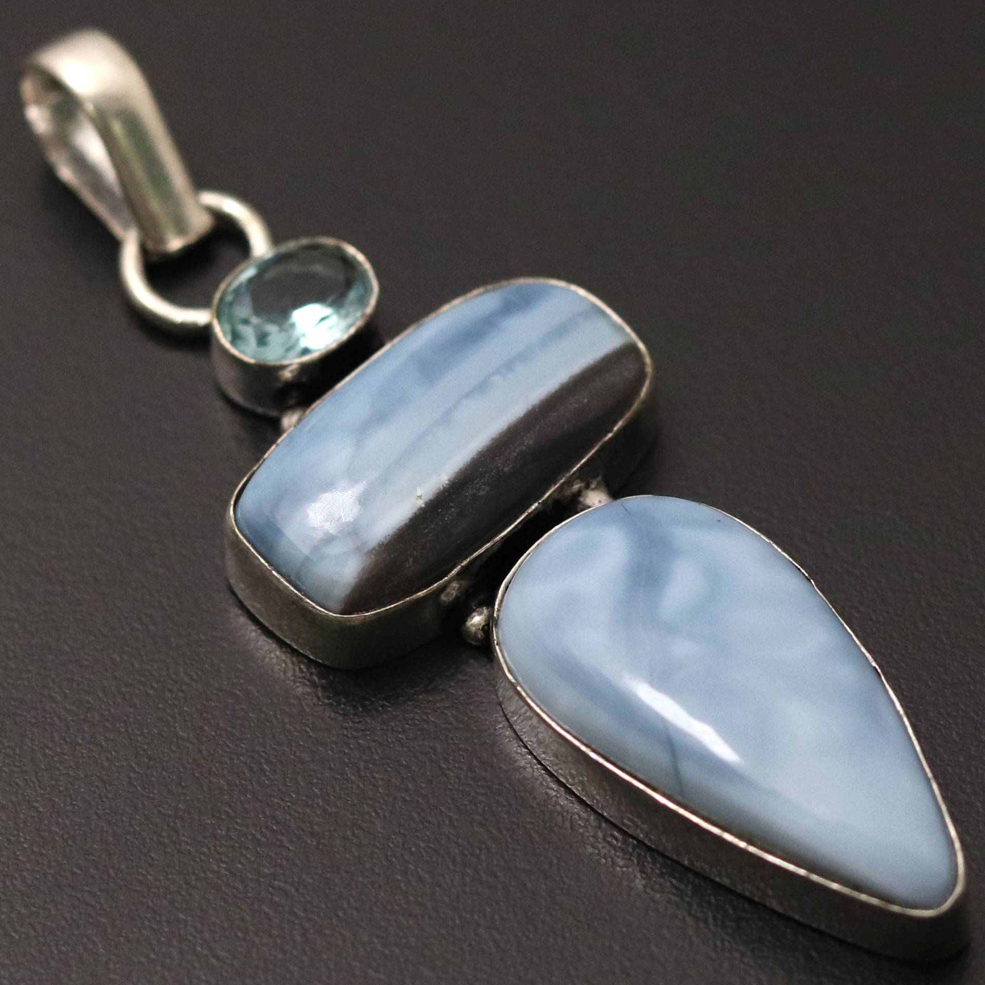 Owyhee Blauer Opal Blauquarz Anhänger Edelstein Schmuck Geschenk Für Sie Sterling Versilbert von MadonnaJewellery