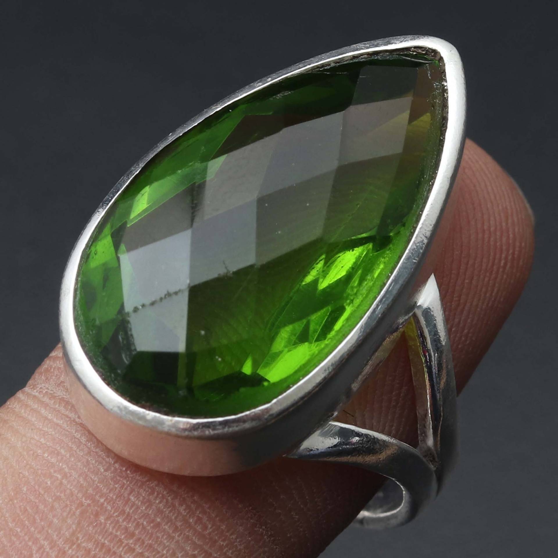 Peridot Quarz Ring Edelstein Schmuck Geschenk Für Mädchen Sterling Versilbert Sie von MadonnaJewellery