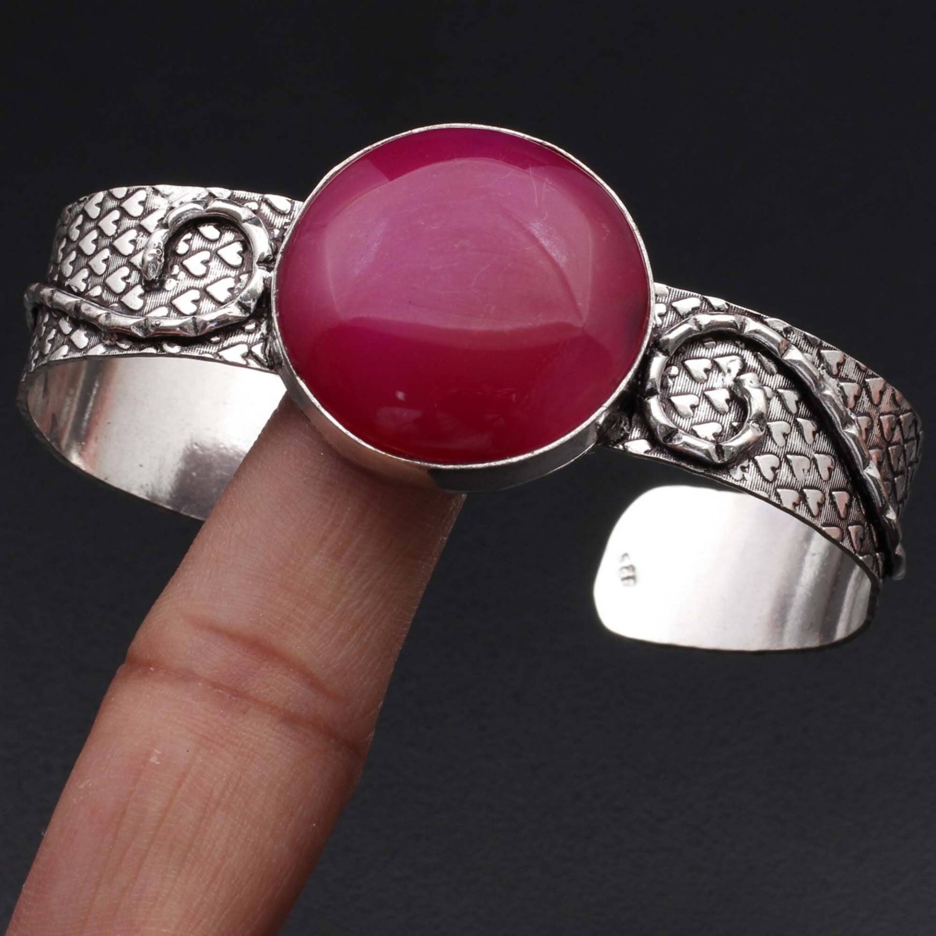 Rosa Onyx Spitze Armreif Schmuck Geschenk Für Sie Verstellbarer 925 Sterling Silber Versilbert Unikat Stil Weihnachten Xy443 von MadonnaJewellery